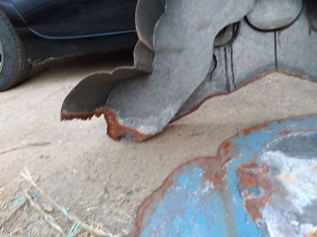 ♪昔のブリキ製の鬼瓦 93✕47✕25 いたみ、錆