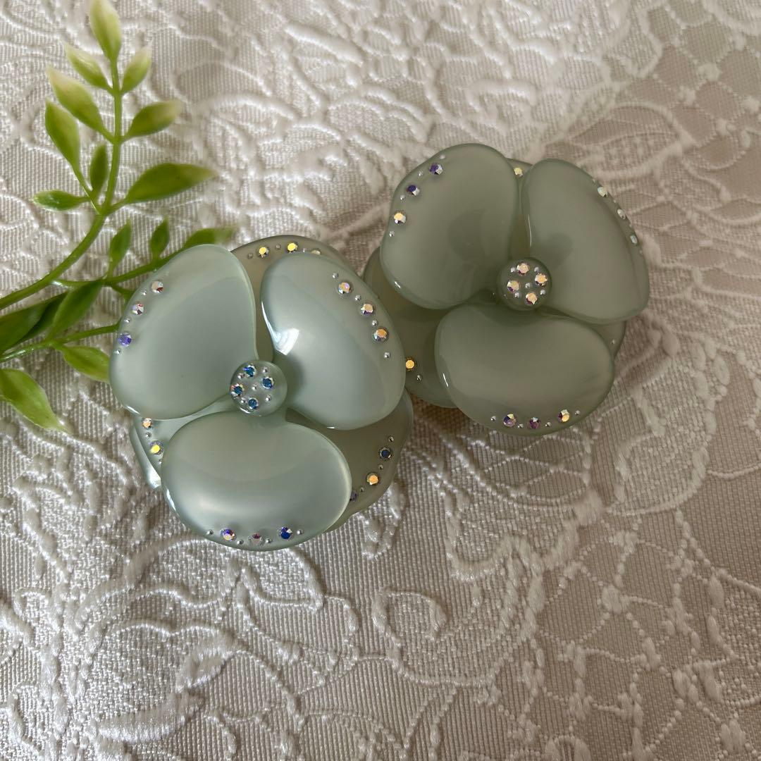 アレクサンドルドゥパリ　双子カメリア　バレッタ