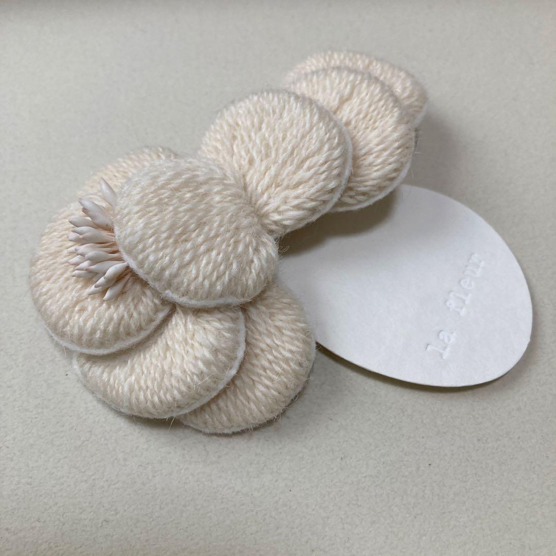 la fleur ミナペルホネン カメリア ブローチ