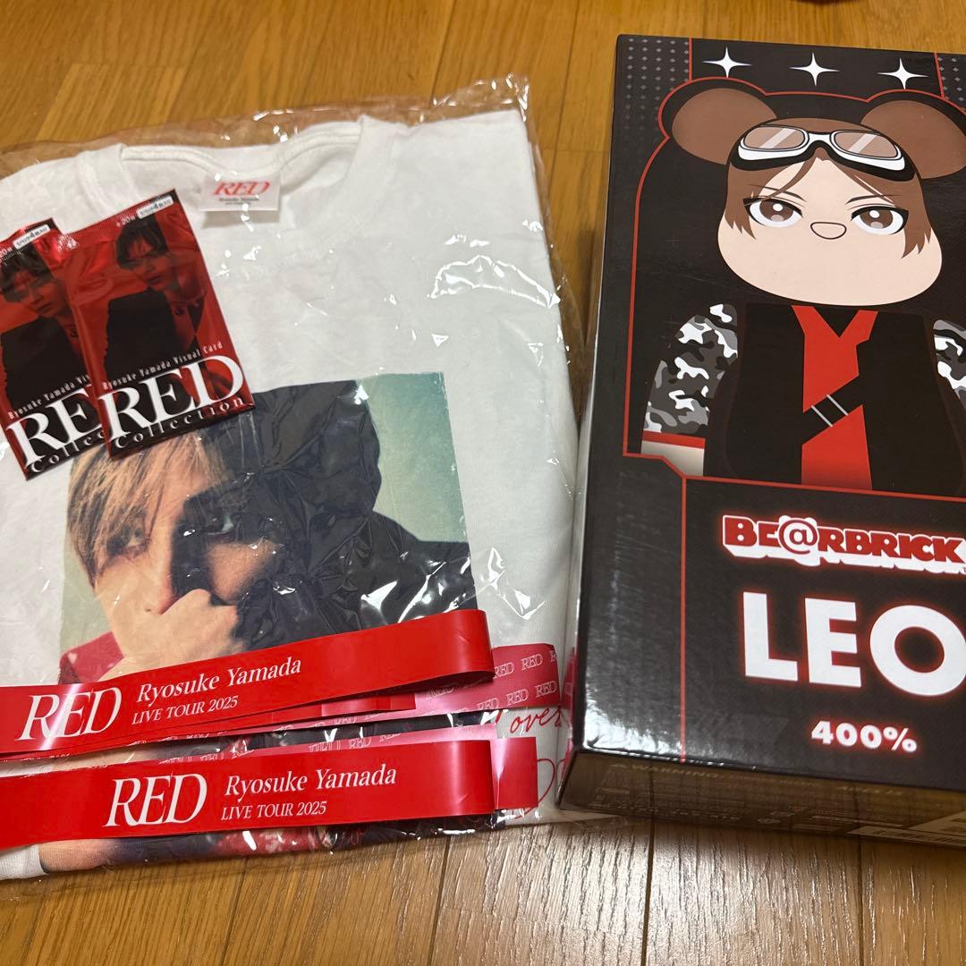 山田涼介　まとめ売り　ベアブリック400% Tシャツ　ビジュアルカード　銀テ