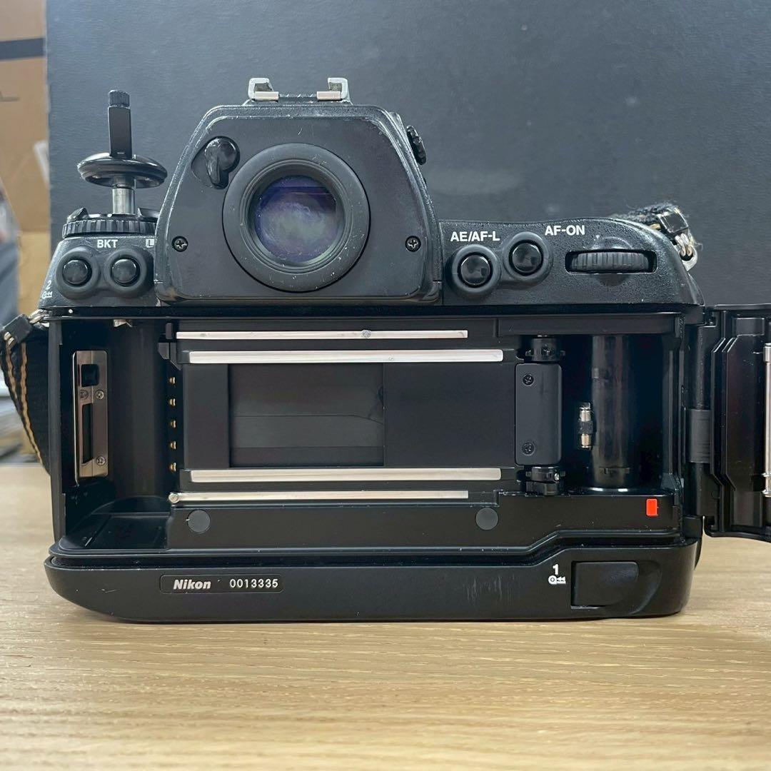 Nikon(ニコン) F6 ボディ オートフォーカス フィルムカメラ WW236