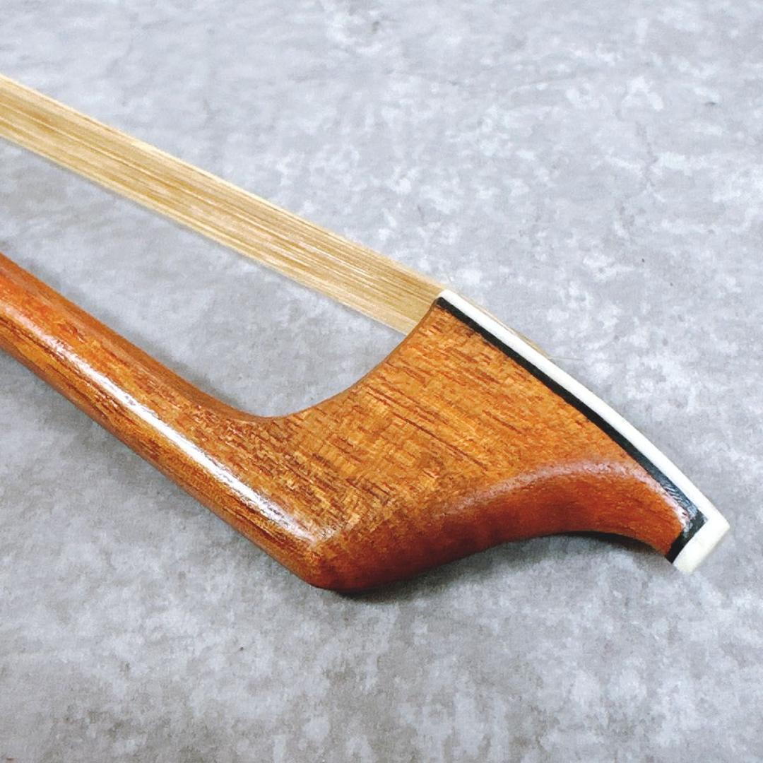 希少 T.SUGITO 杉藤楽弓社 チェロ用弓 720mm ケース付 チェロ