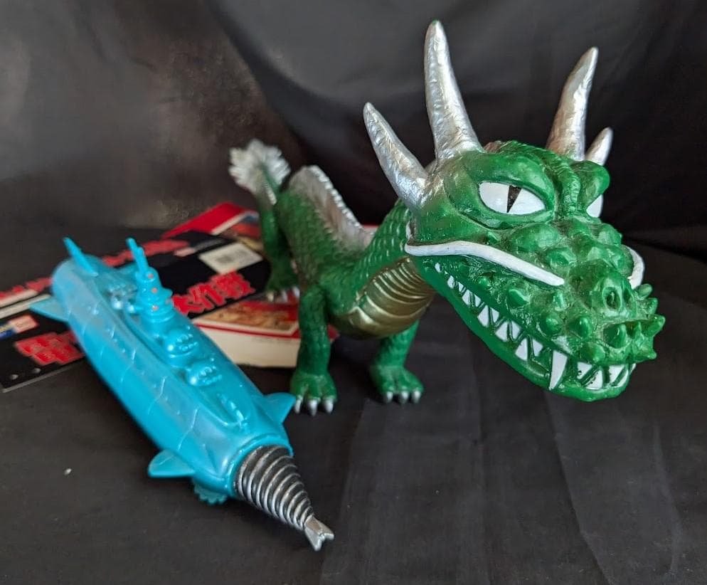 「海底軍艦」マンダ（マーミット）＆轟天号（マルサン電撃）ソフビ２体セット