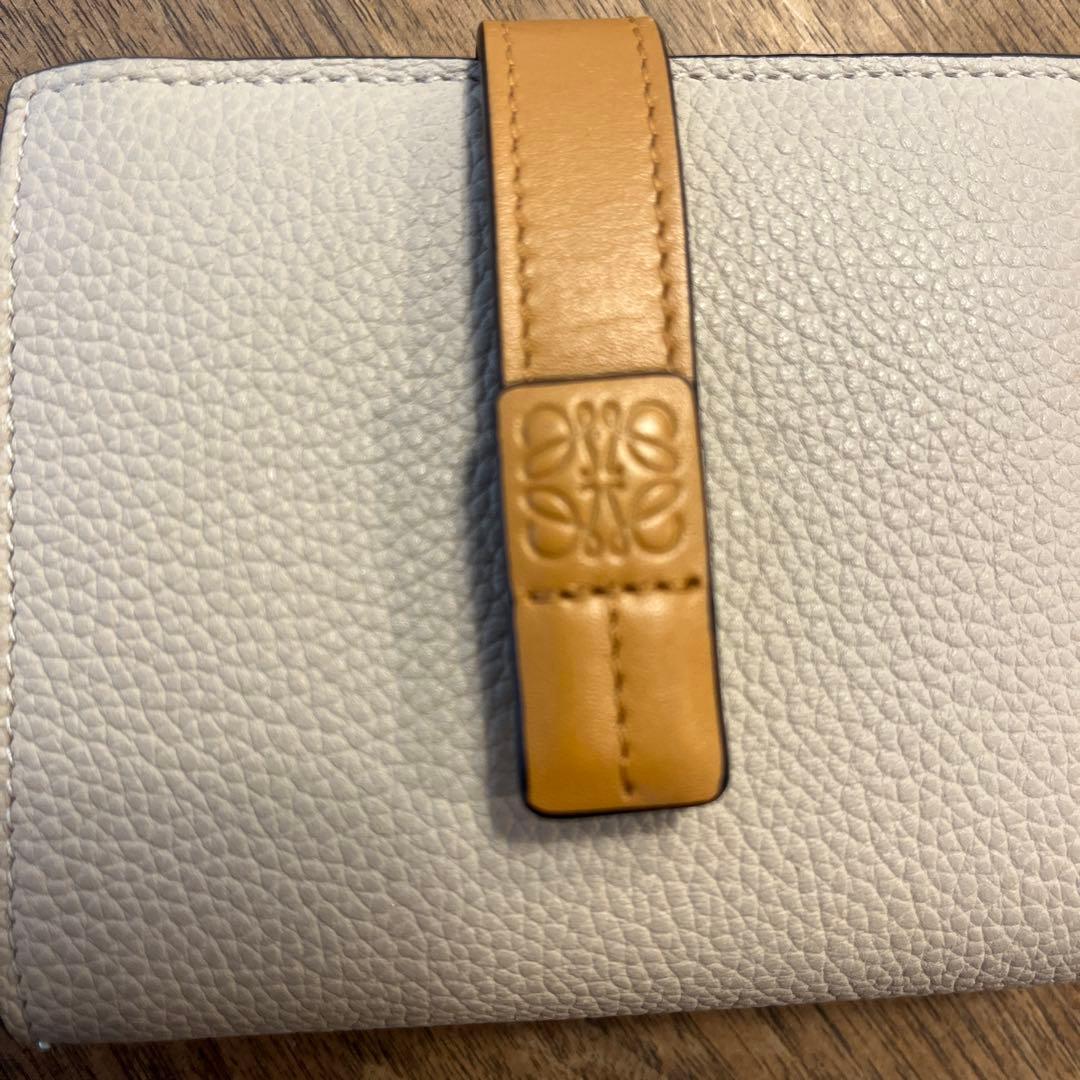 ロエベ　コンパクト ジップウォレット　ソフトグレインカーフ