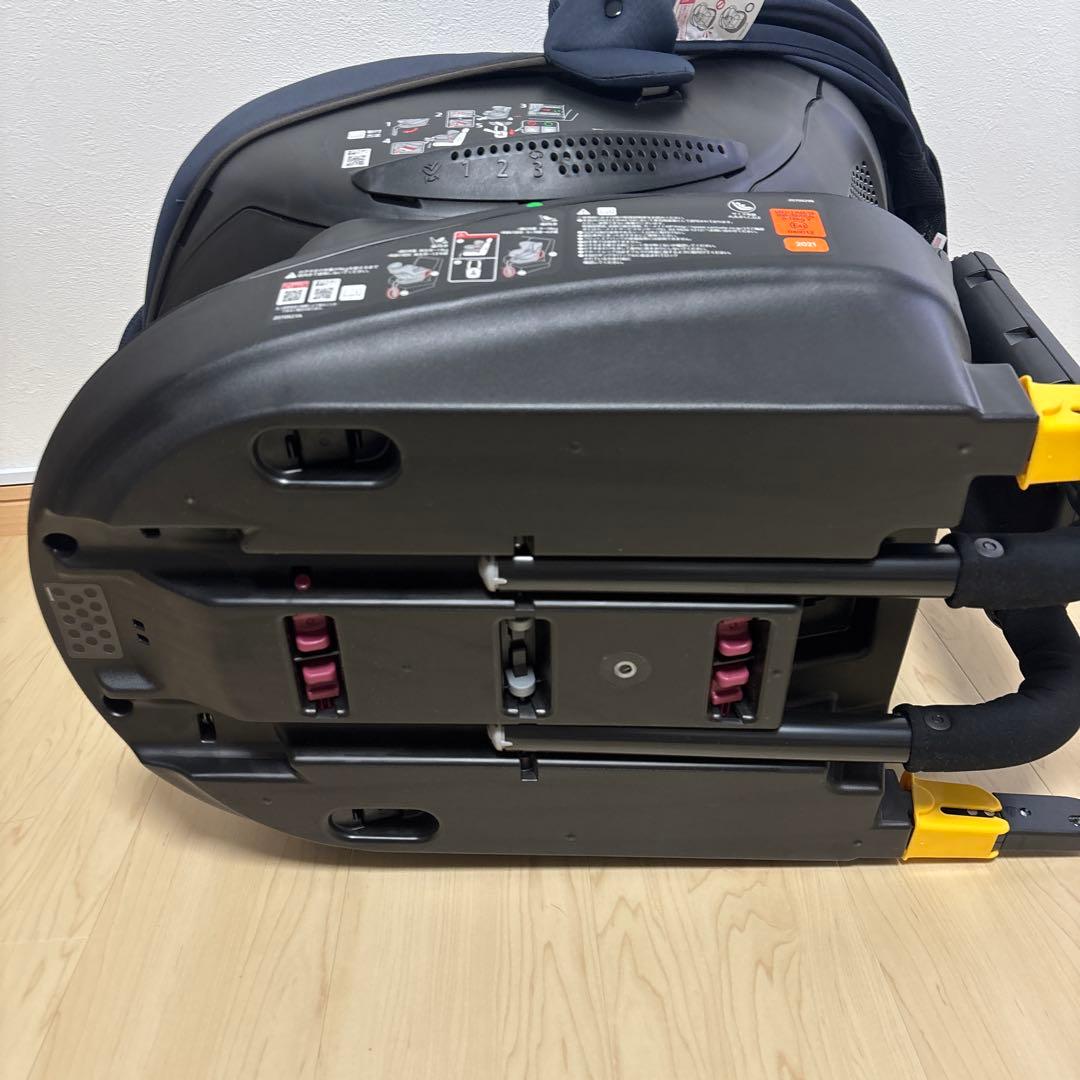 【美品 数回使用】エールベベ クルット5i グランス ISOFIX 新生児