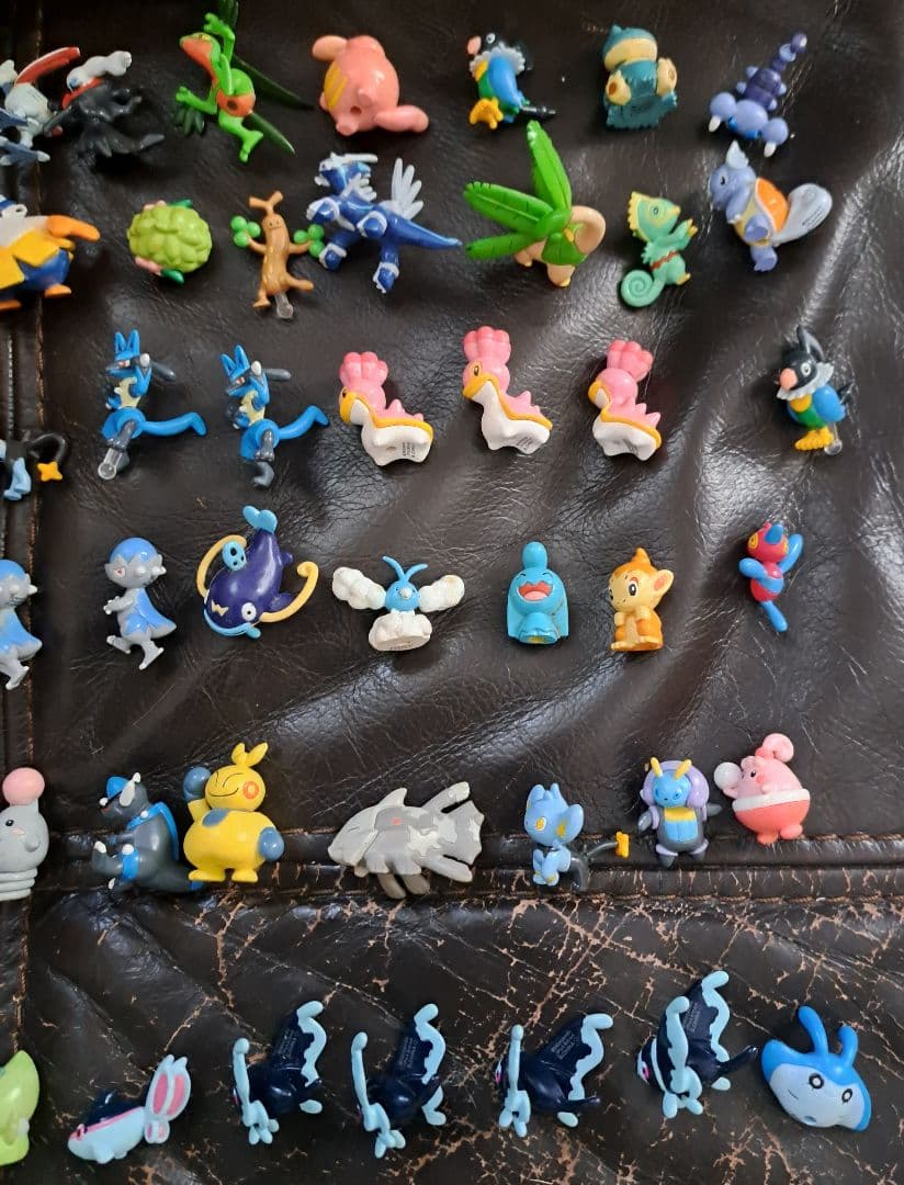 d*3様 ポケモン　フルカラーアドバンス　フィギュアのみ　86個セット