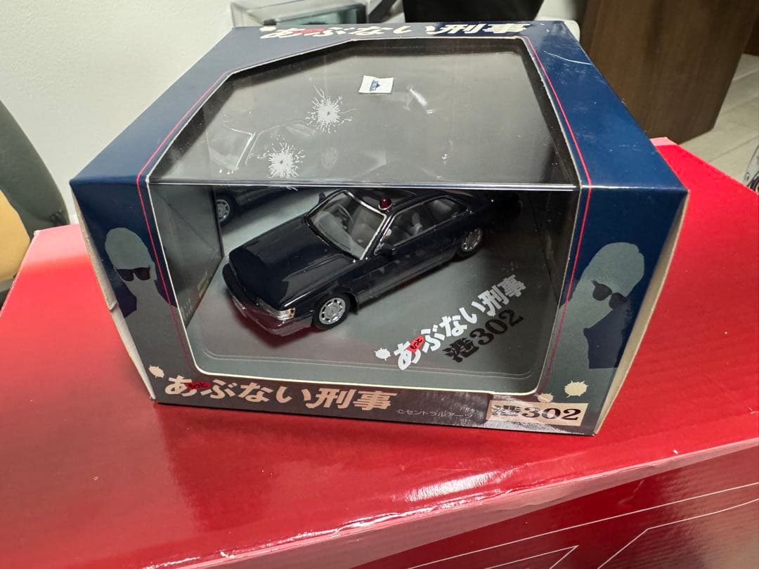 あぶない刑事 レパード　パトカー 1/43 ダイキャスト