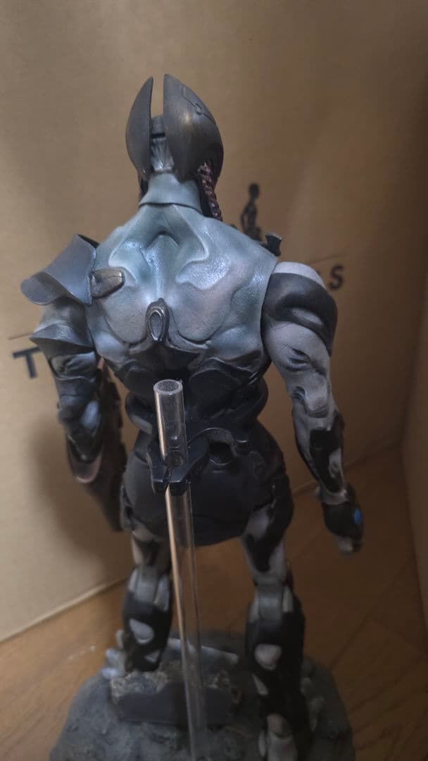 hottoys アベンジャーズ　チタウリ・コマンダー