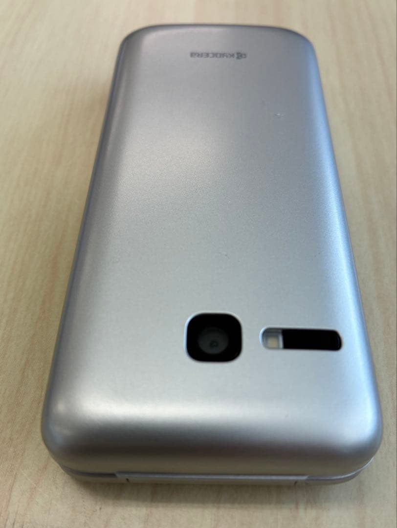 DIGNO NP902KC シルバー折りたたみ携帯電話本体