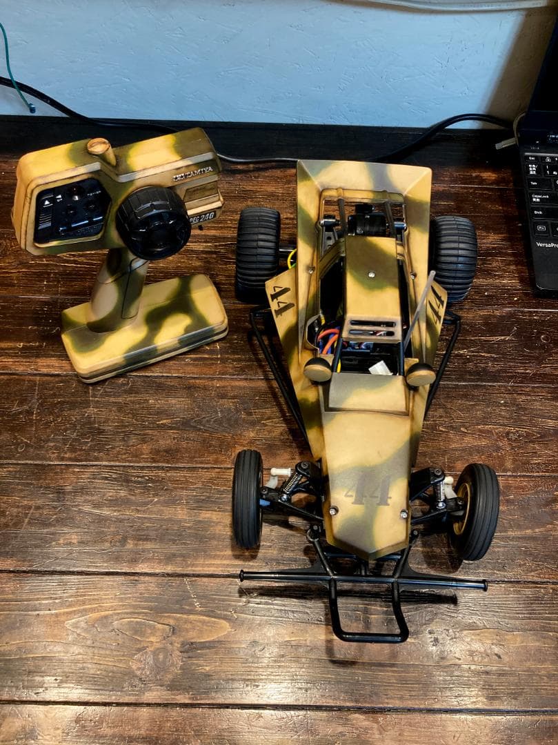 タミヤ　グラスホッパー　迷彩カスタムペイント　電動RCドライブセット付