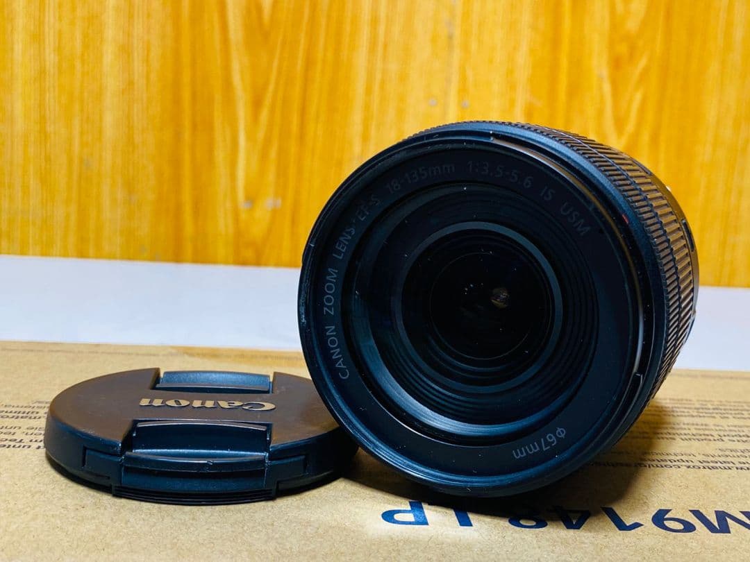 Canon EF-S 18-135mm 1:3.5-5.6 IS USMレンズ