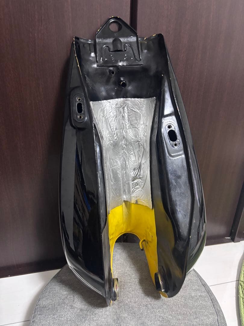 YAMAHA SR400FI 4型 燃料タンク 60周年記念モデル