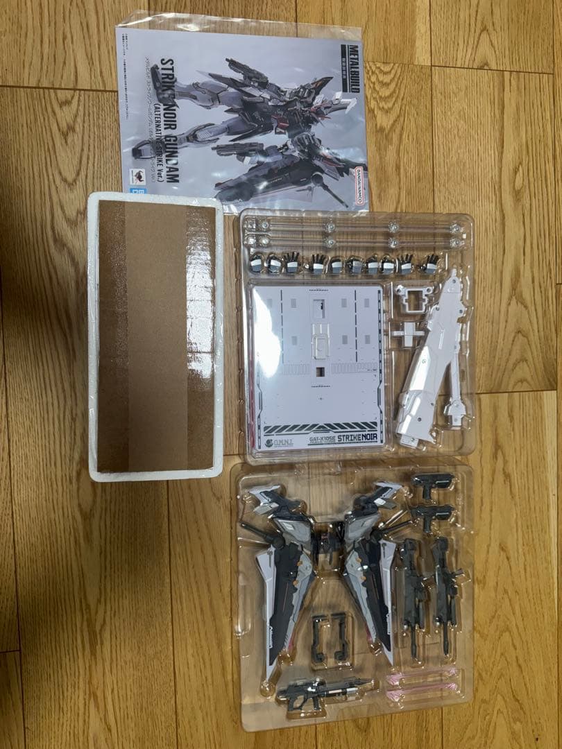 L BUILD ストライクノワールガンダム 開封済み