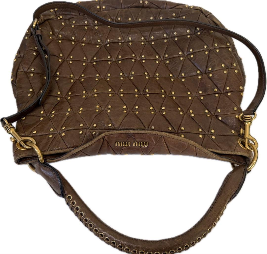 miumiu スタッズ2wayバッグ