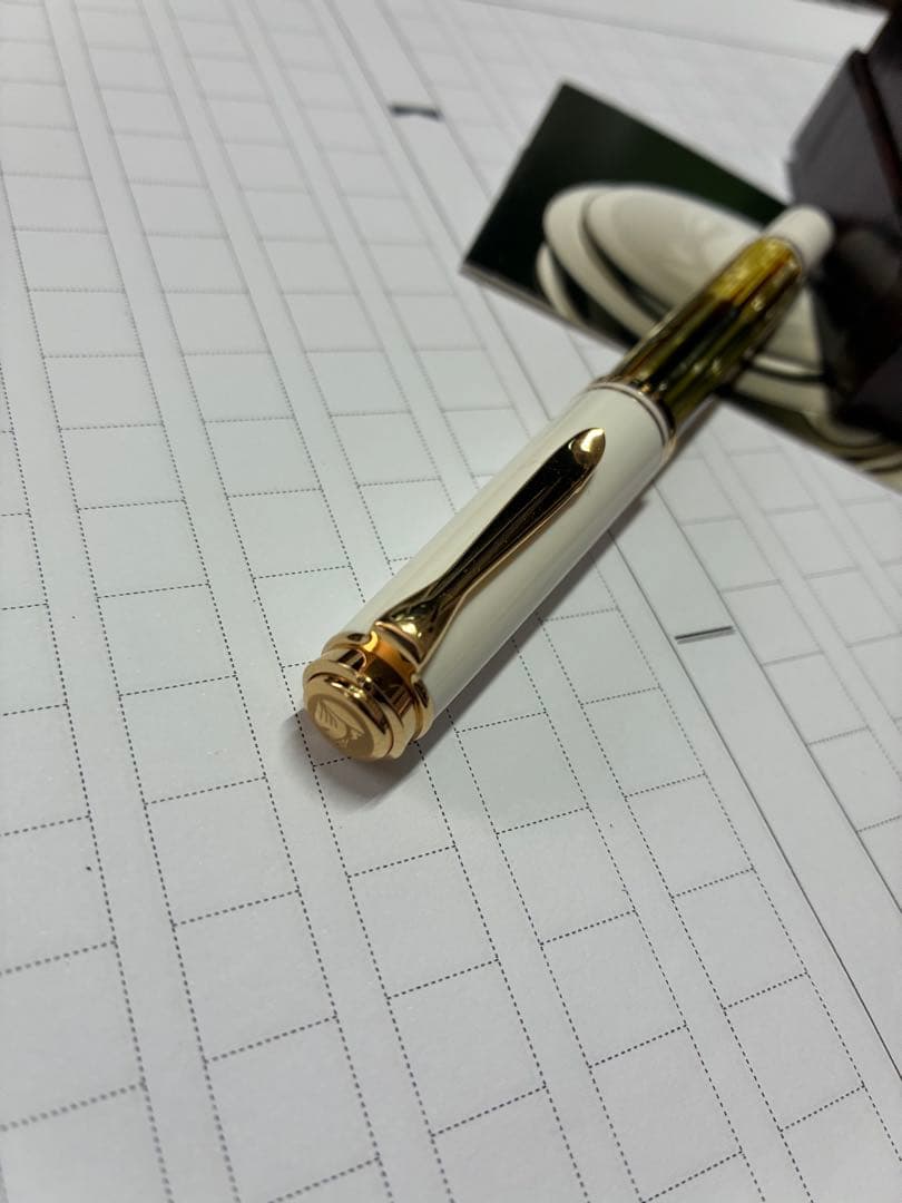 ペリカン　スーベレーン　M400 ホワイトトータス　細字