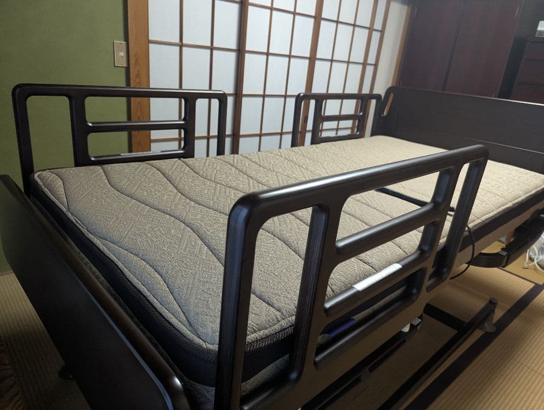 （美品）電動昇降介護用 フランスベッド・マットレス付 値下げしました！