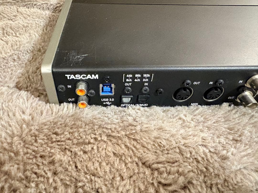 TASCAM US-20x20 オーディオインターフェイス