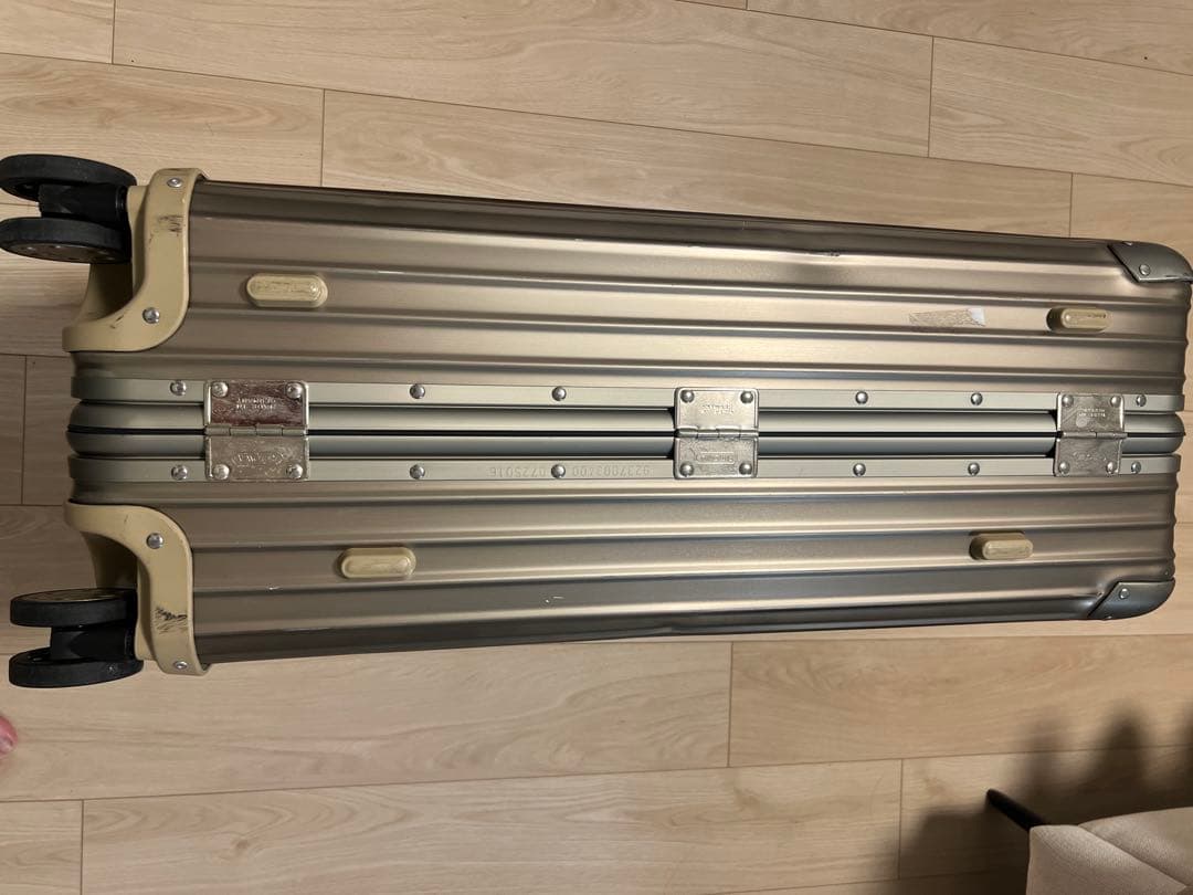 リモワ　トパーズ　ゴールド　82L