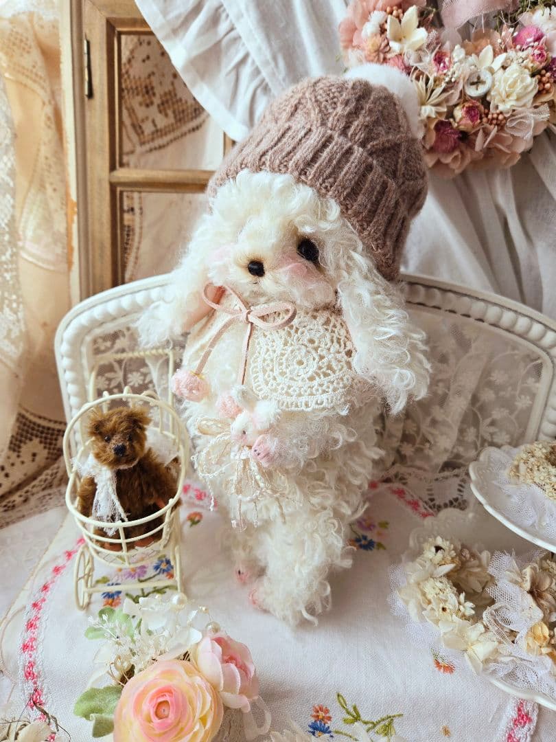 ミルク色のトイプードルちゃん毛糸のお帽子&ストールおめかしstyle テディベア