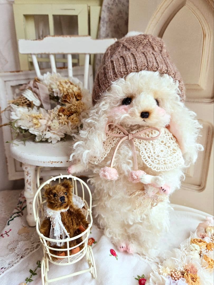 ミルク色のトイプードルちゃん毛糸のお帽子&ストールおめかしstyle テディベア