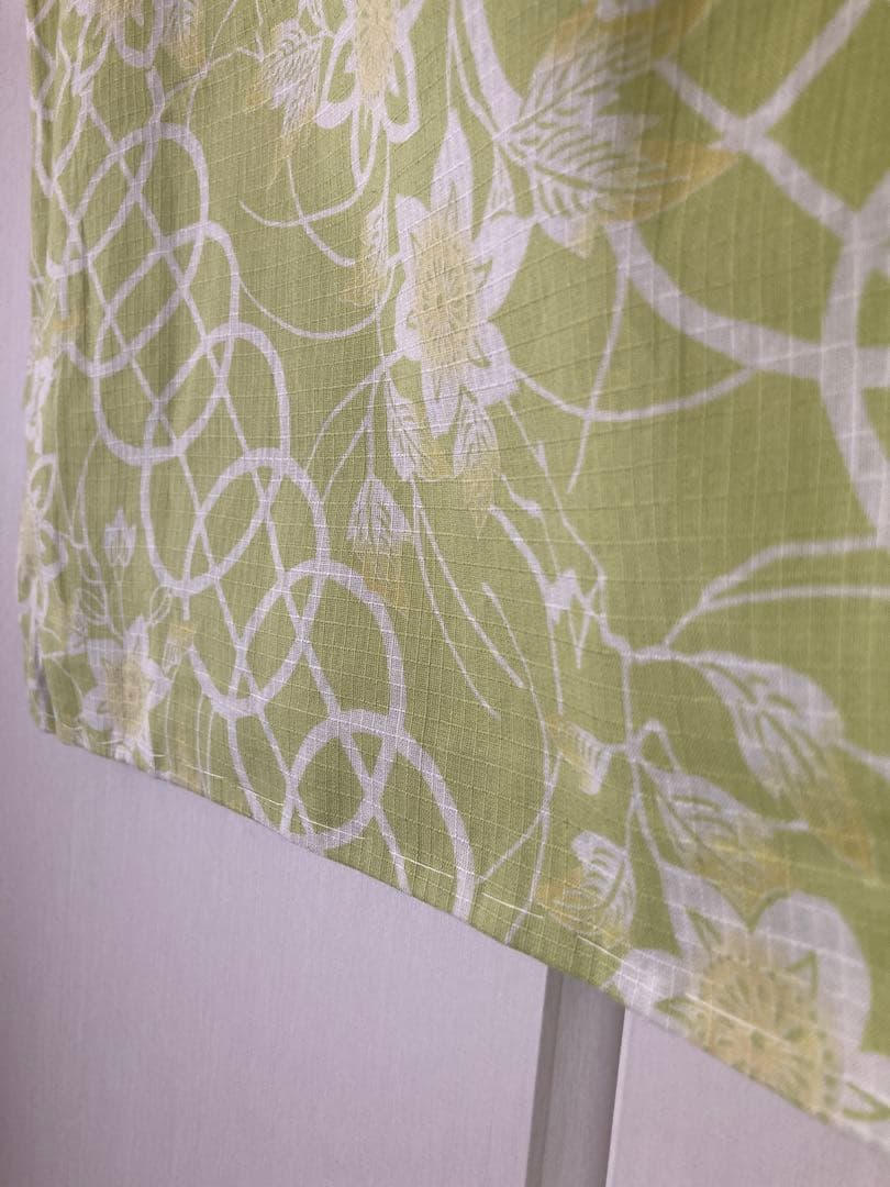 未使用　しつけ糸付　三勝　浴衣　黄緑　鉄線（テッセン）Mサイズ