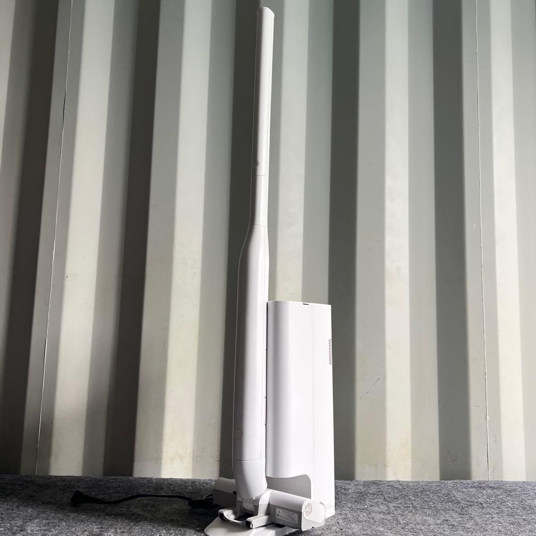 E57激安早い者勝ち✨　Panasonic コードレスクリーナー 掃除機　新生活