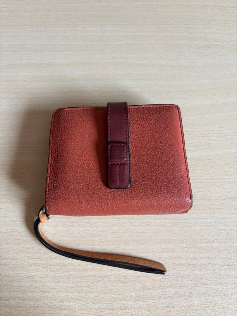 LOEWE ロエベ 茶色 二つ折り財布