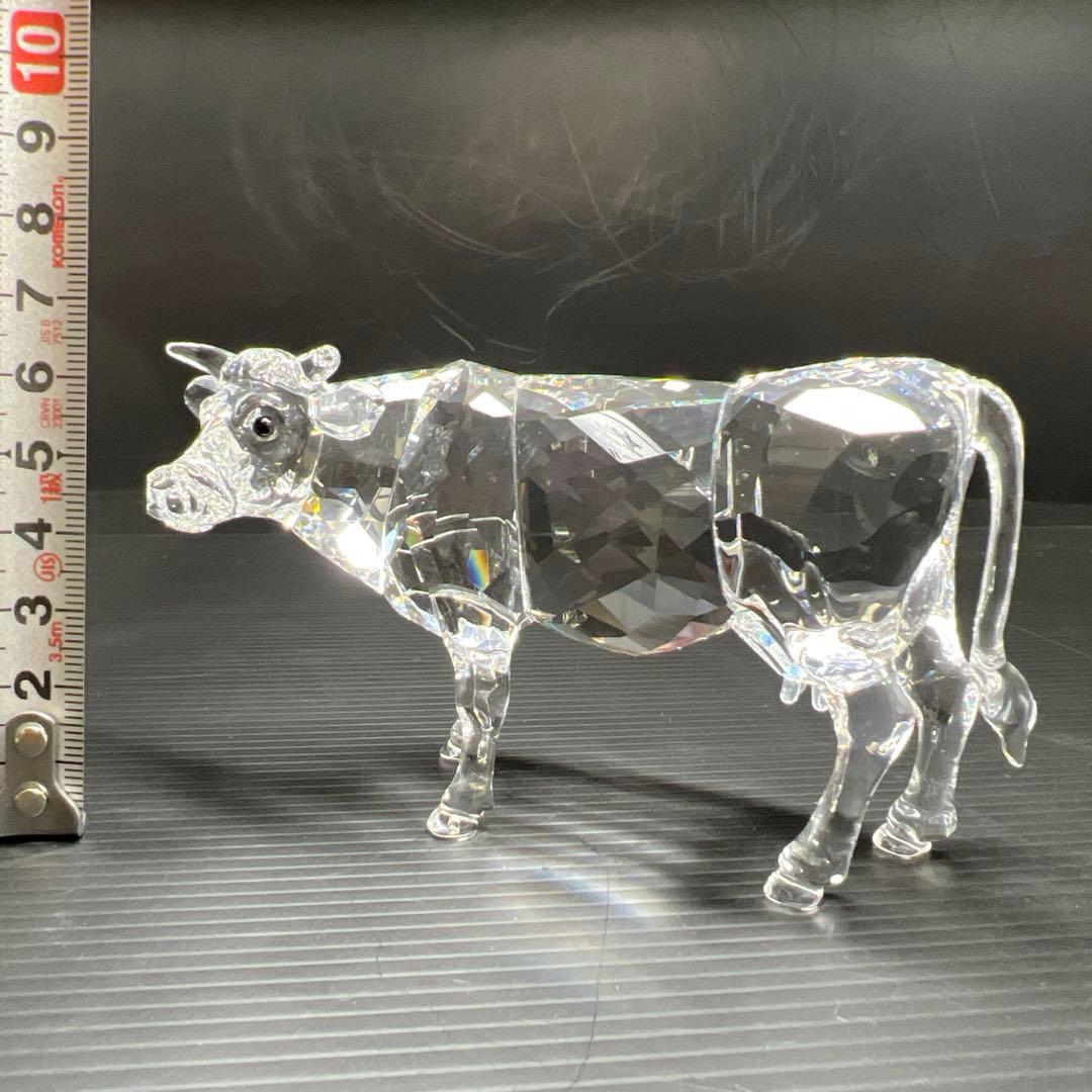 スワロフスキー　うし置物　横幅約11㎝　東Y7-0730⭐︎1Fタカチ