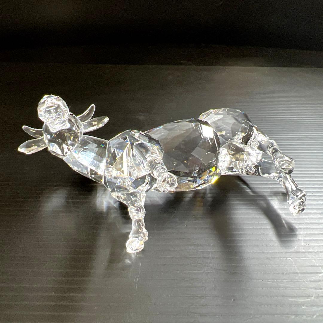 スワロフスキー　うし置物　横幅約11㎝　東Y7-0730⭐︎1Fタカチ