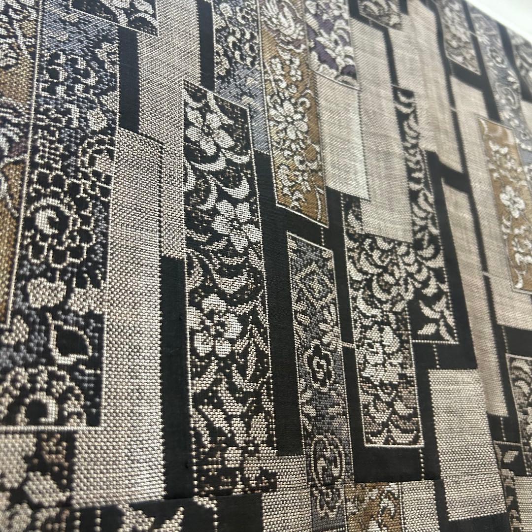 未使用品　細かな絣り！　モダン　花更紗柄　本場泥大島紬　９マルキ　着物　５１８