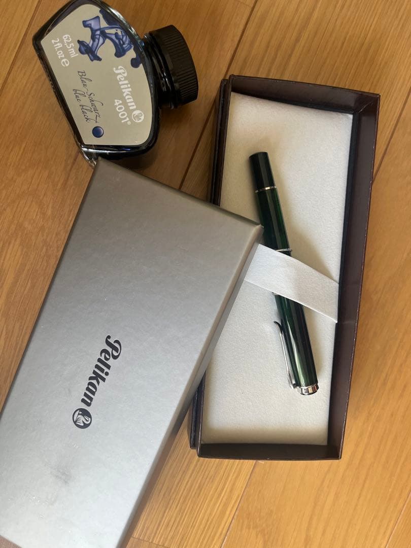 Pelikan グリーン万年筆とインクセット