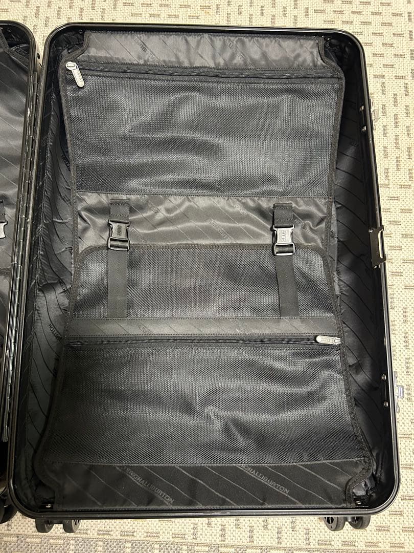 ゼロハリバートン アルミ 4輪 TSAロック ブラック