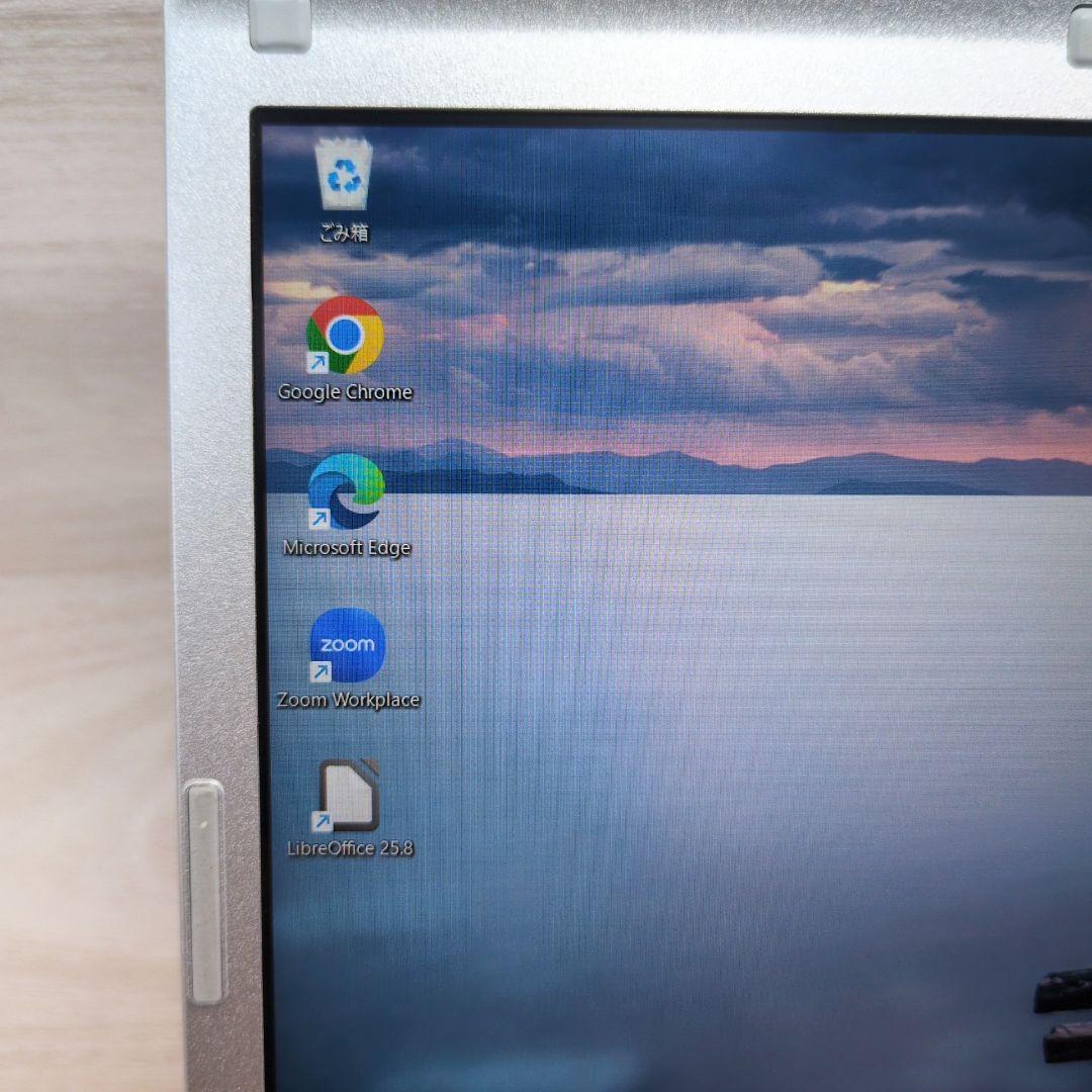 ノート パソコン 第8世代 i5 8GB 256GB 液晶12.1 P011