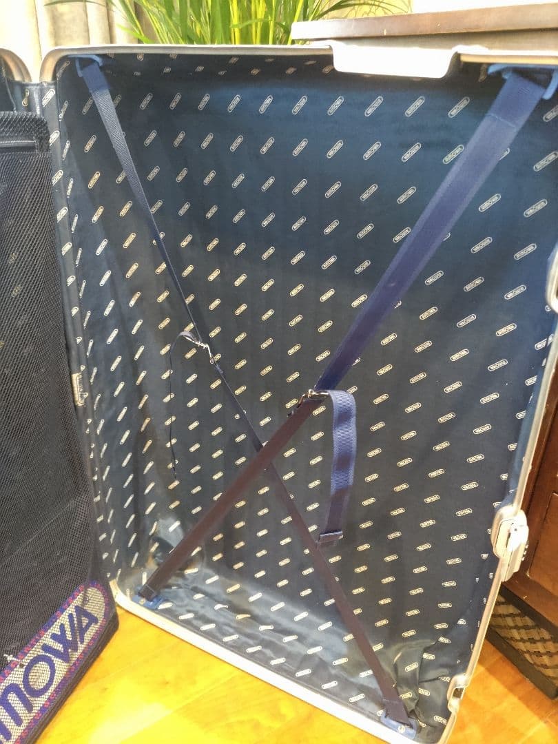 実使用無し【奇跡の超美品】■リモワ■トパーズ■銀ロゴ■104l■RIMOWA■