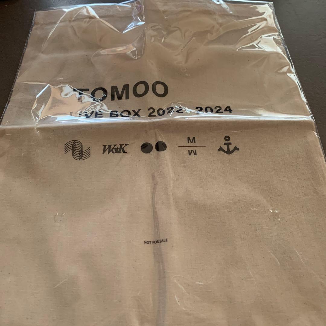 TOMOO/LIVE BOX 2022-2024数量限定生産トートバック付き。