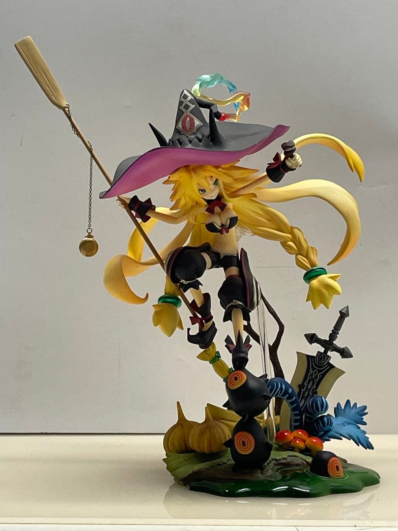 魔女と百騎兵 沼の魔女 メタリカ 1/8 フィギュア