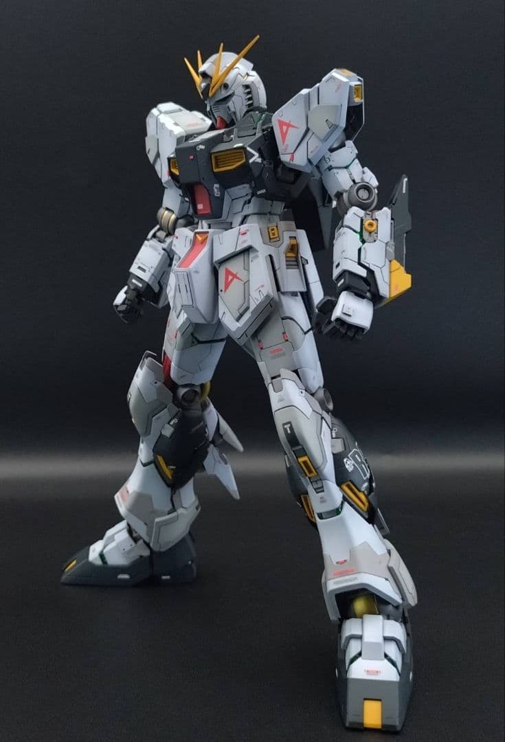 ガンプラ　完成品　MG1/100 νガンダムver.ka
