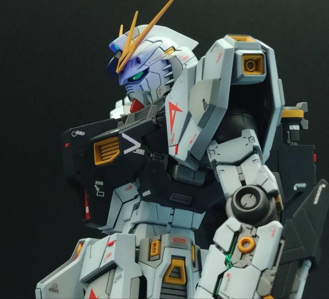 ガンプラ　完成品　MG1/100 νガンダムver.ka