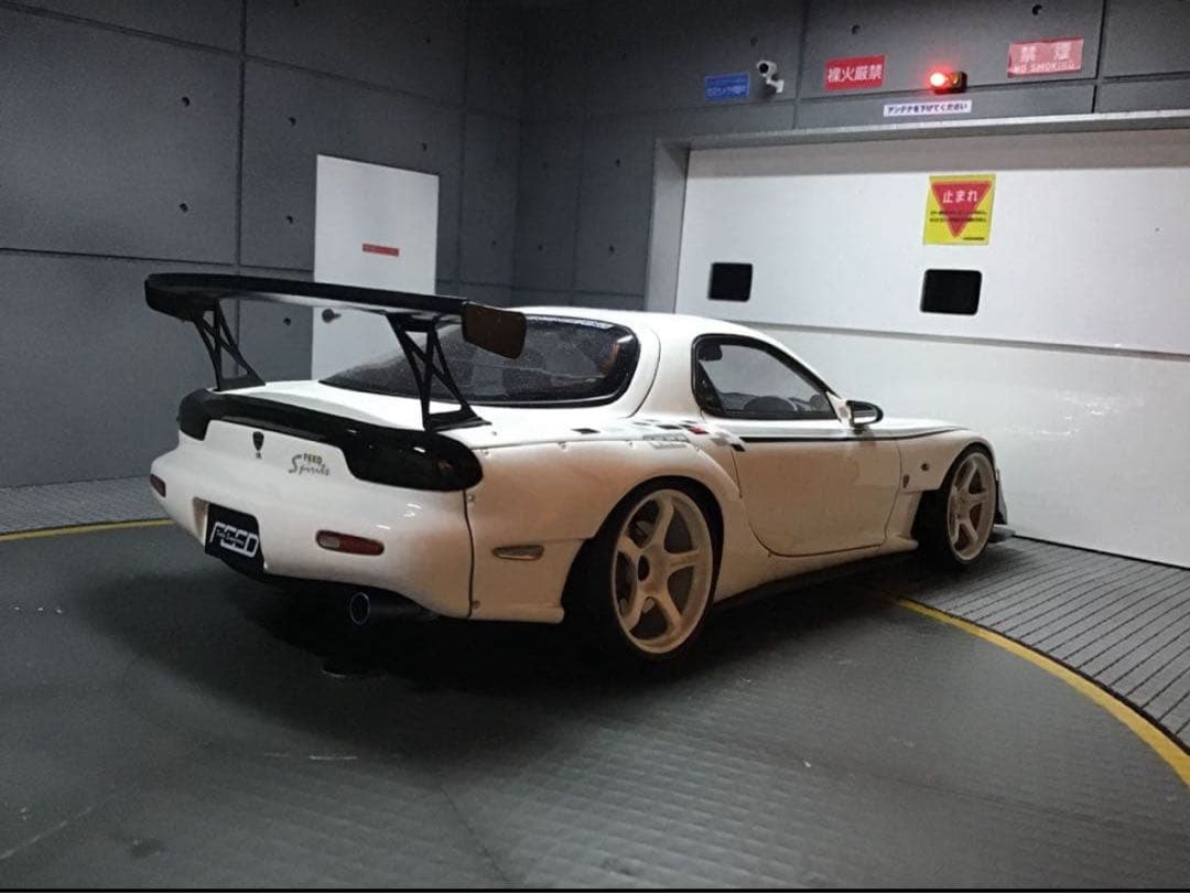 イグニッションモデル 1/18 FEED RX-7 (FD3S) White