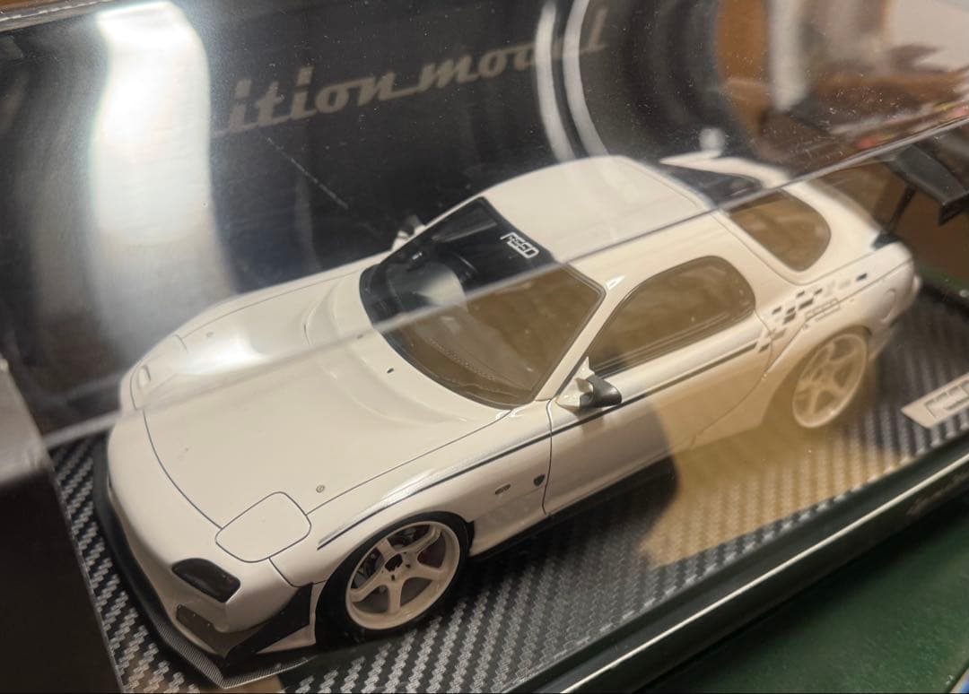 イグニッションモデル 1/18 FEED RX-7 (FD3S) White