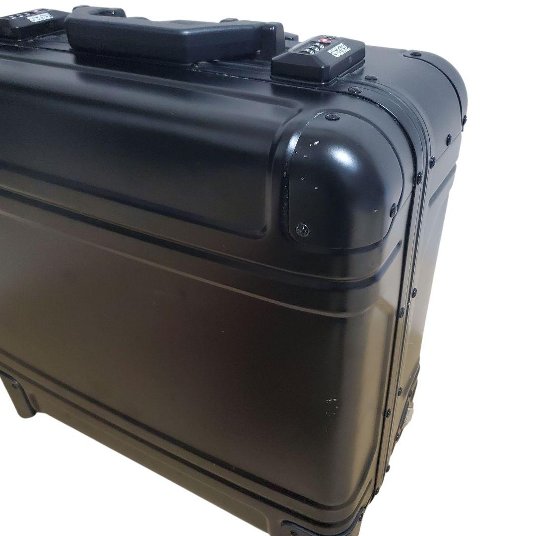 【状態良好】ZERO HALLIBURTON GEO Aluminum 29L