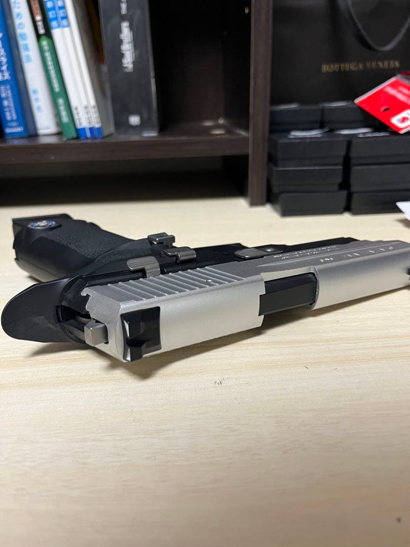 BIOHAZARD東京マルイ Sentinel Nine ガスブローバック