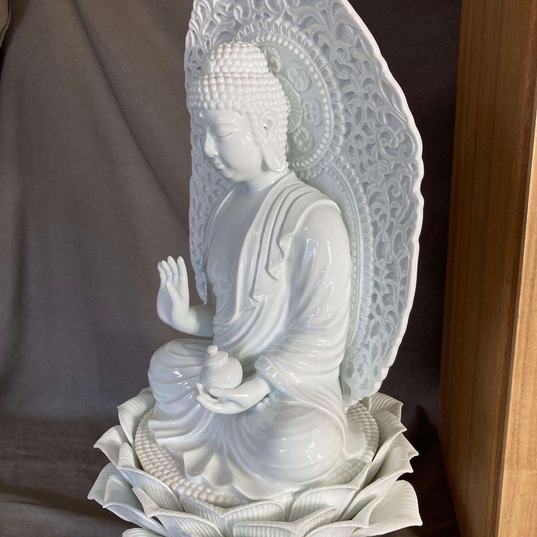 【期間特別価格】日本の名窯　重要無形文化財　有田肥蝶山　樋渡陶六作　薬師菩薩像