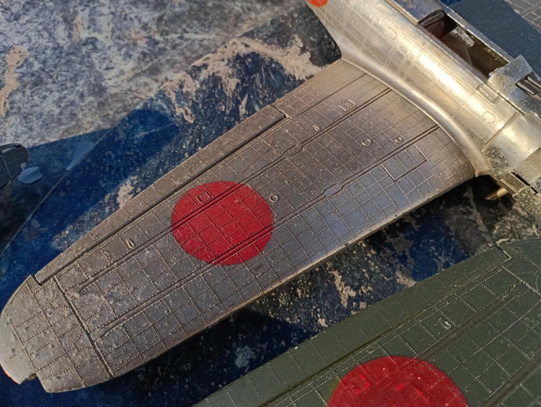 １６０４）ずっしり重いダイカスト製　ゼロ戦？　２機まとめて　難あり