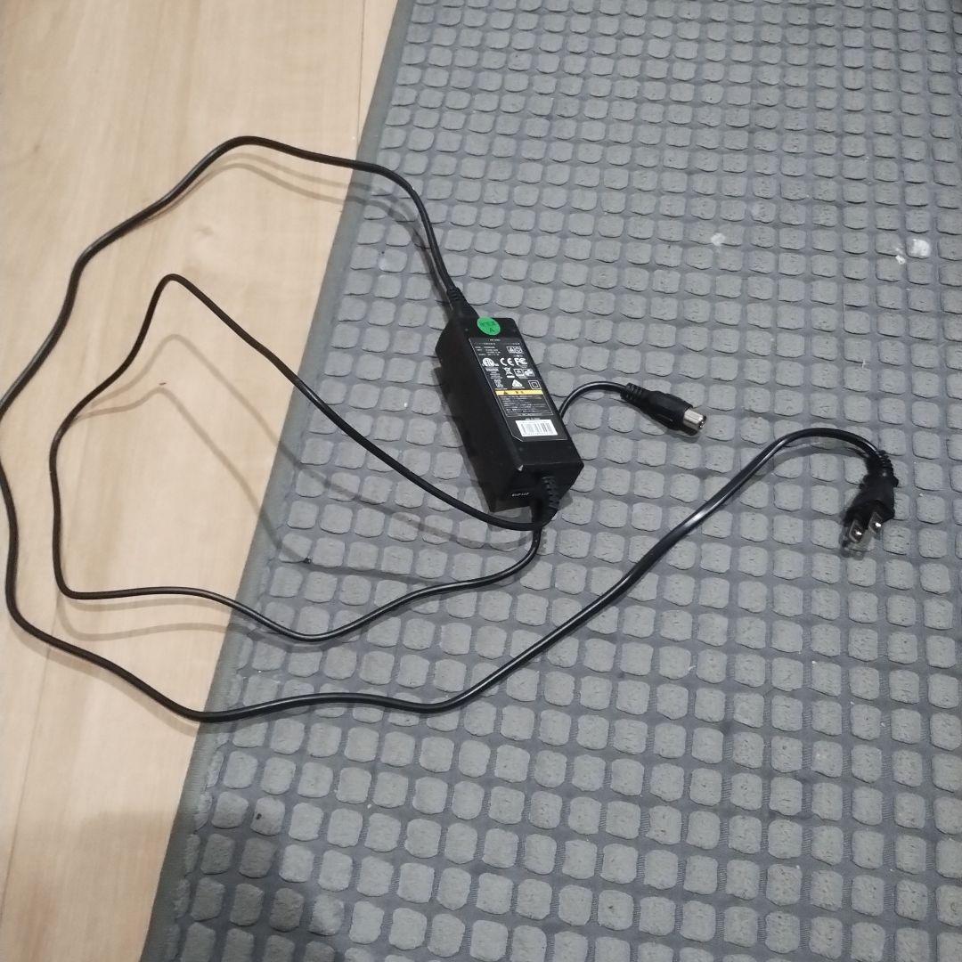 達*也様 電動アシスト自転車 ホワイト シティタイプ充電器付き