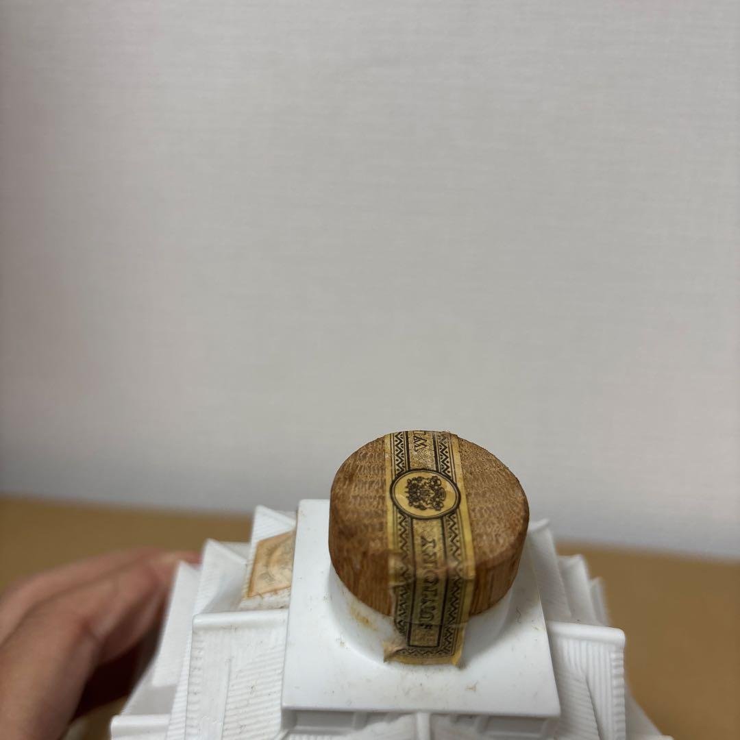 サントリーウイスキーローヤル　大阪城型ボトル　未開栓