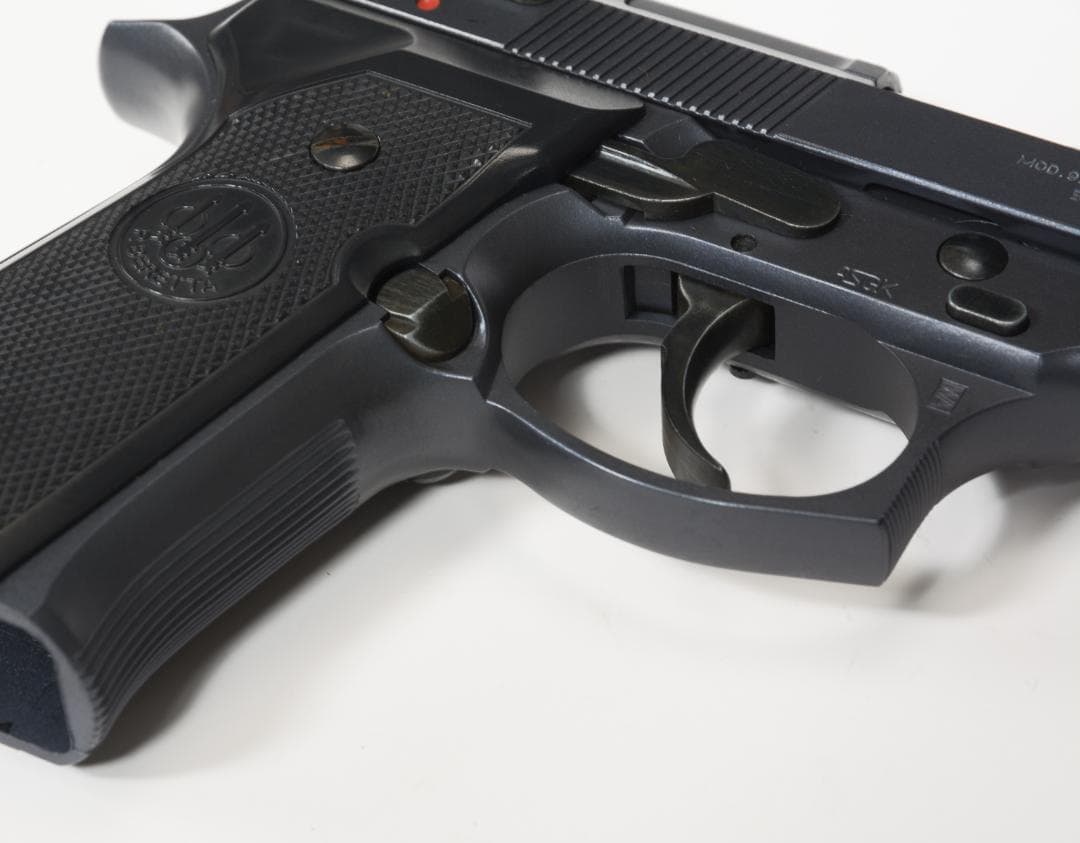 WAベレッタ９２F(メーカーのブルーイング)HWガスブローバック