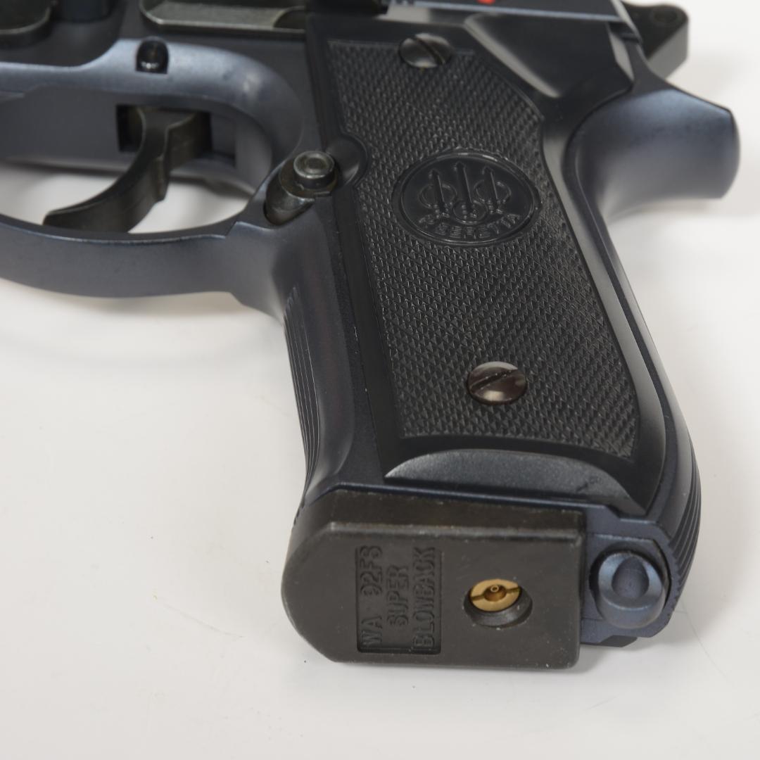 WAベレッタ９２F(メーカーのブルーイング)HWガスブローバック