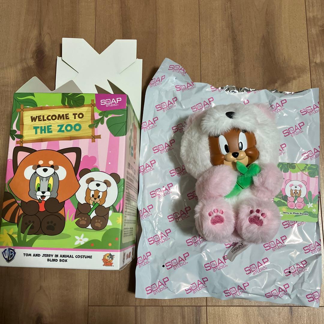 新品　トムとジェリー アニマルコスチューム　シークレット　ピンクパンダ　レア