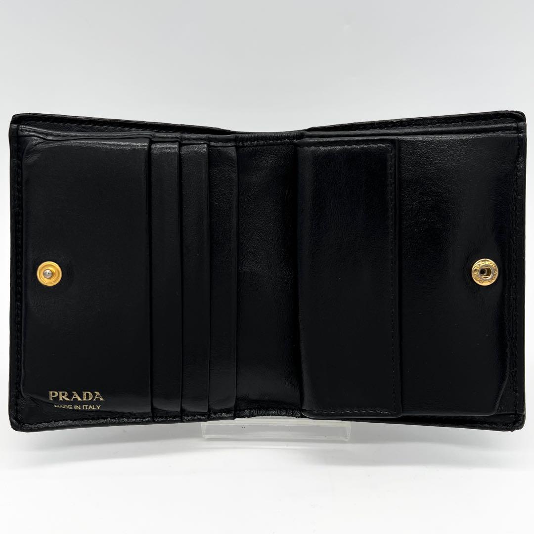 【希少美品✨】 プラダ 二つ折り財布 サフィアーノ ゴールドロゴ ブラック 黒